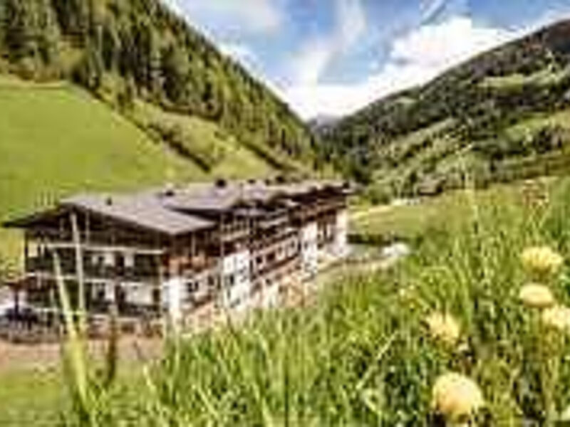 Almina Family & SPA