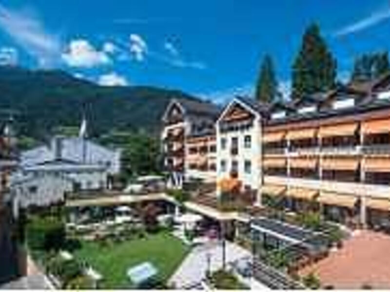 Alpine-City Wellness Hotel Dominik