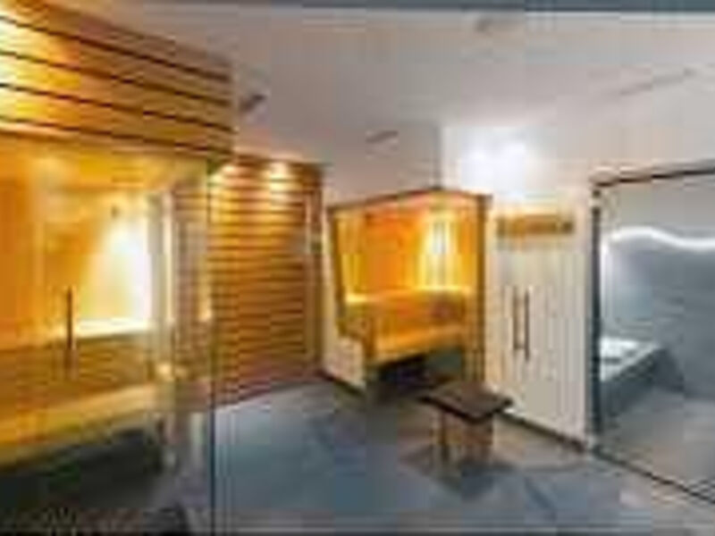 Alpine-City Wellness Hotel Dominik