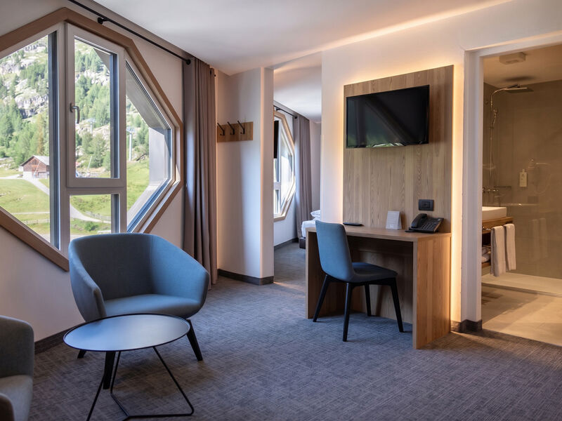Blu Senales Active & Family Resort SKI OPENING