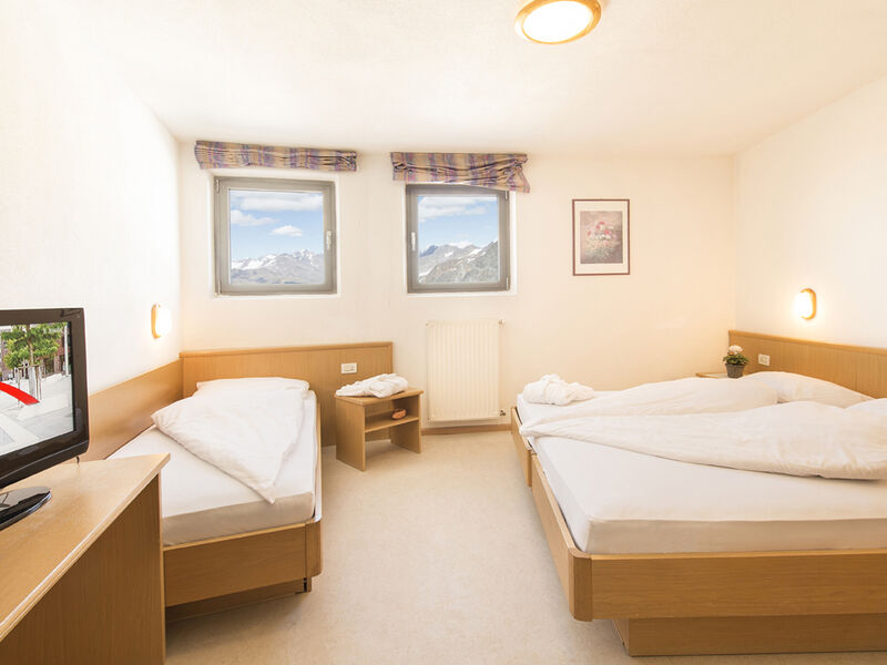 Glacier Hotel Grawand - SKIMAX
