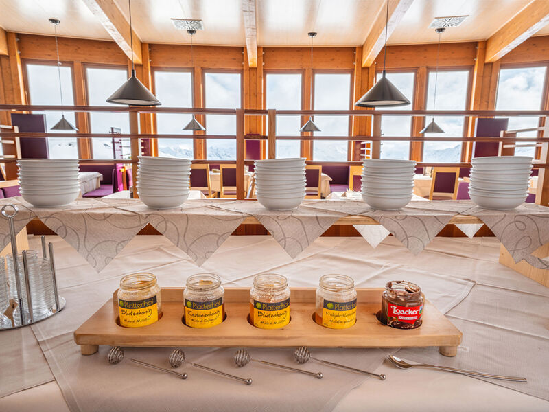 Glacier Hotel Grawand - SKIMAX