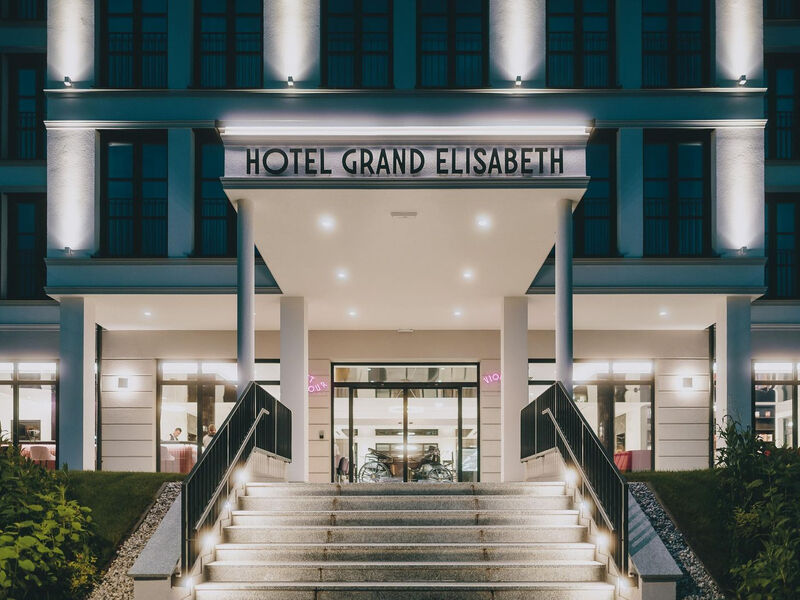 GRAND Elisabeth
