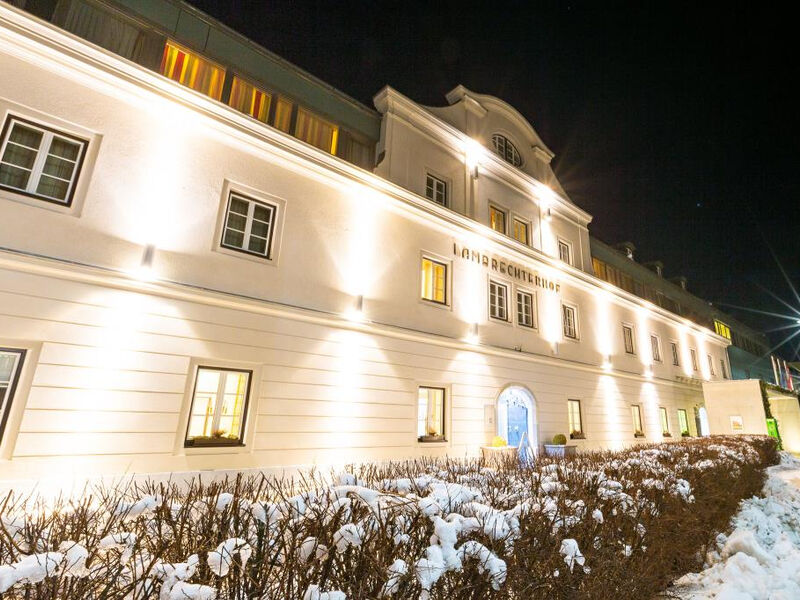 Naturparkhotel Lambrechterhof