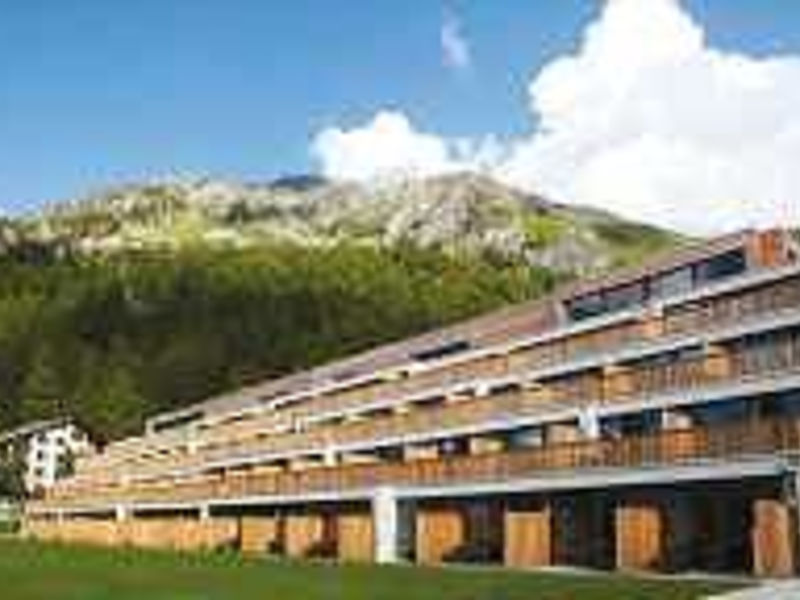 Nira Alpina