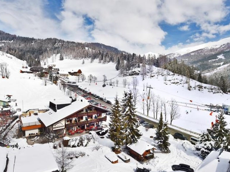 Skihotel Berghof - Ski in & Ski out