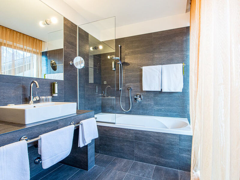 Alphotel Stocker