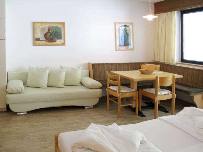 Alpina Mountain Resort (SUN100)