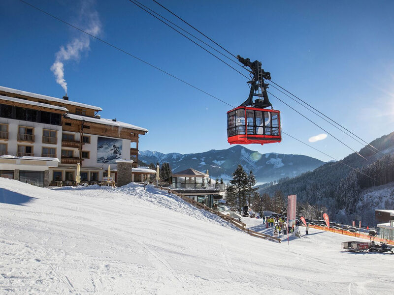 Alpine Resort Schwebebahn