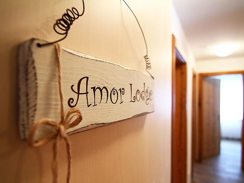 Amor Lodge