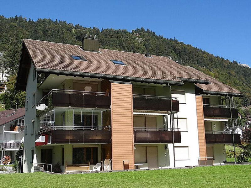 Blumenweg 8
