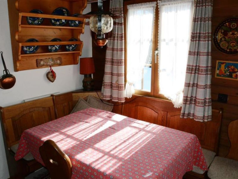 Gigi, Chalet