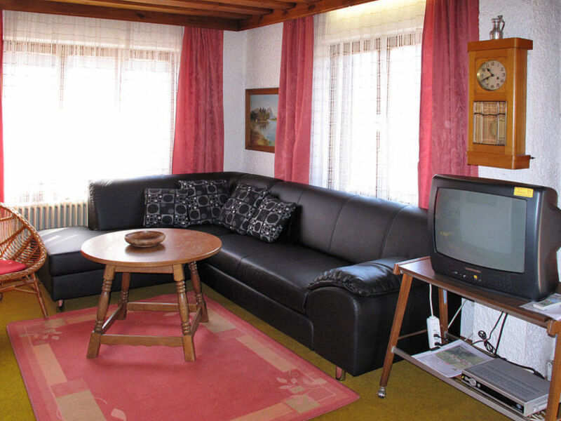Haus Karl (EMB100)