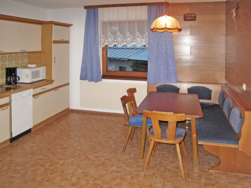 Haus Romantica (SEE160)