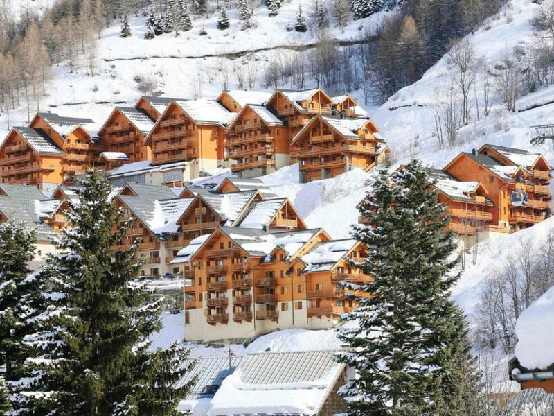 Le Hameau et les Chalets de la Vallée d'Or