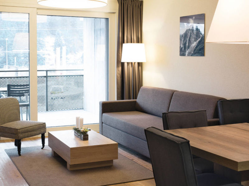 Peaks Place (LAX370)