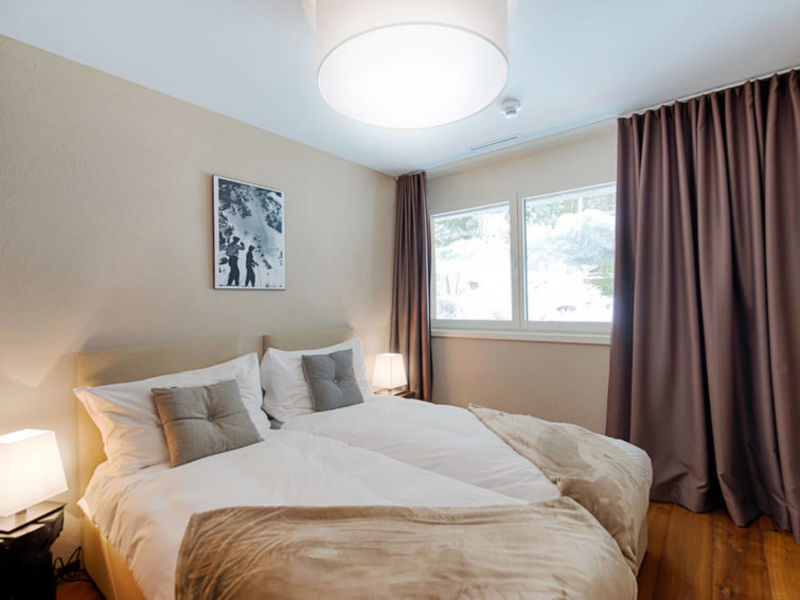 Peaks Place (LAX370)