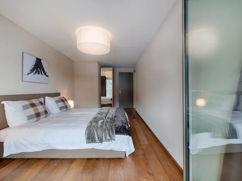 Peaks Place (LAX370)