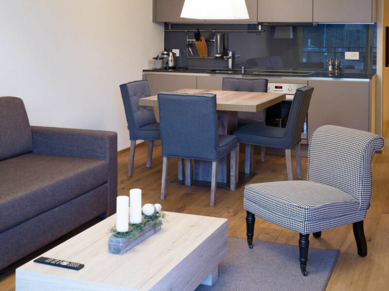 Peaks Place (LAA370)
