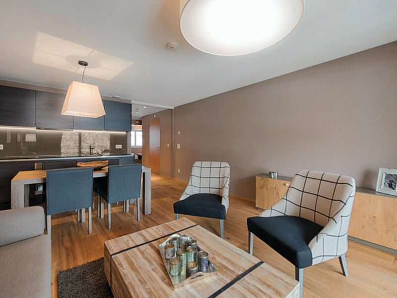 Peaks Place (LAA370)