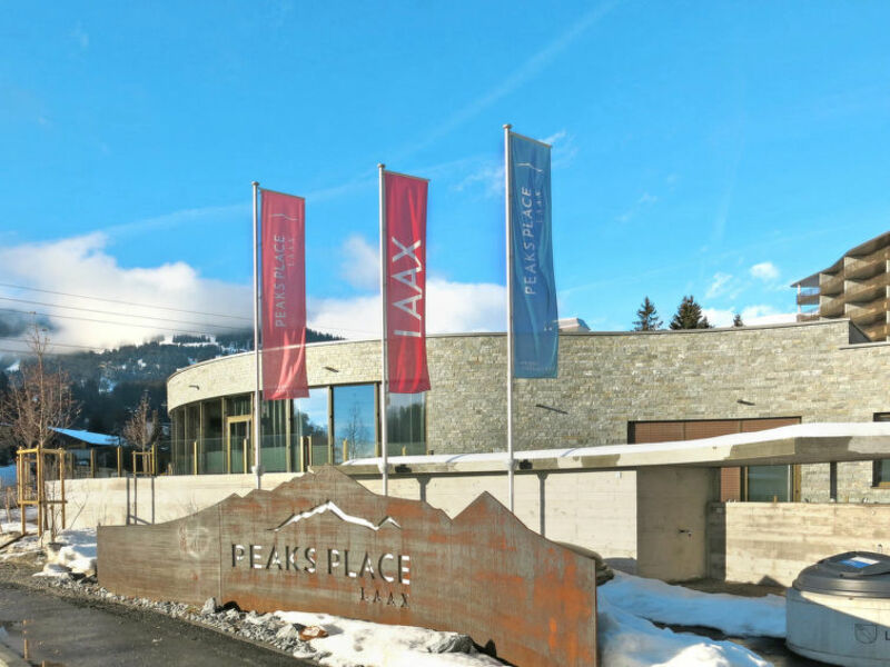 Peaks Place (LAA370)