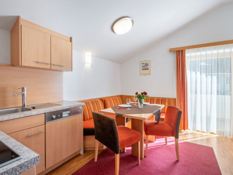 Rosa Apartmenthaus (MHO133)